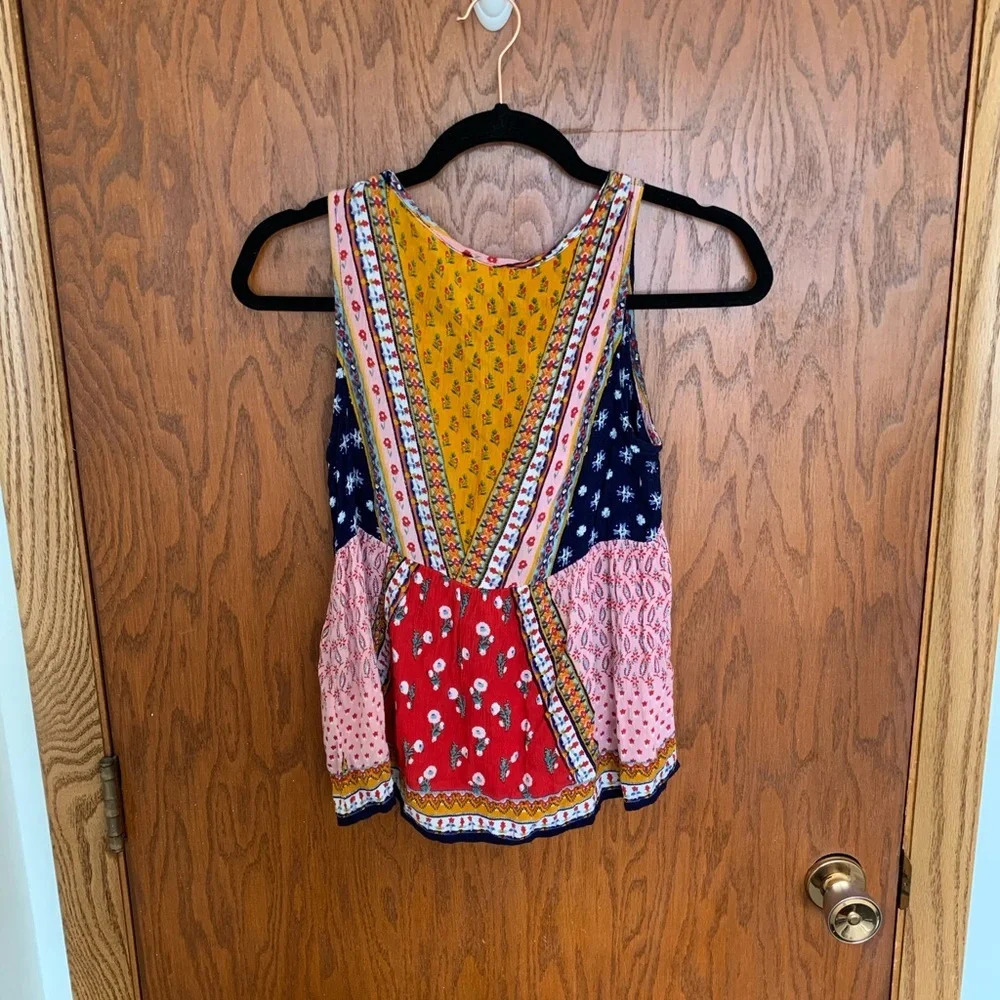 Patrons of Peace Floral Tank - Picture 5 of 5